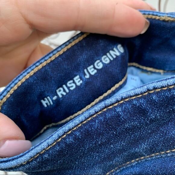 AEO Hi Rise Jegging distressed front size 4 Regular - Picture 5 of 6